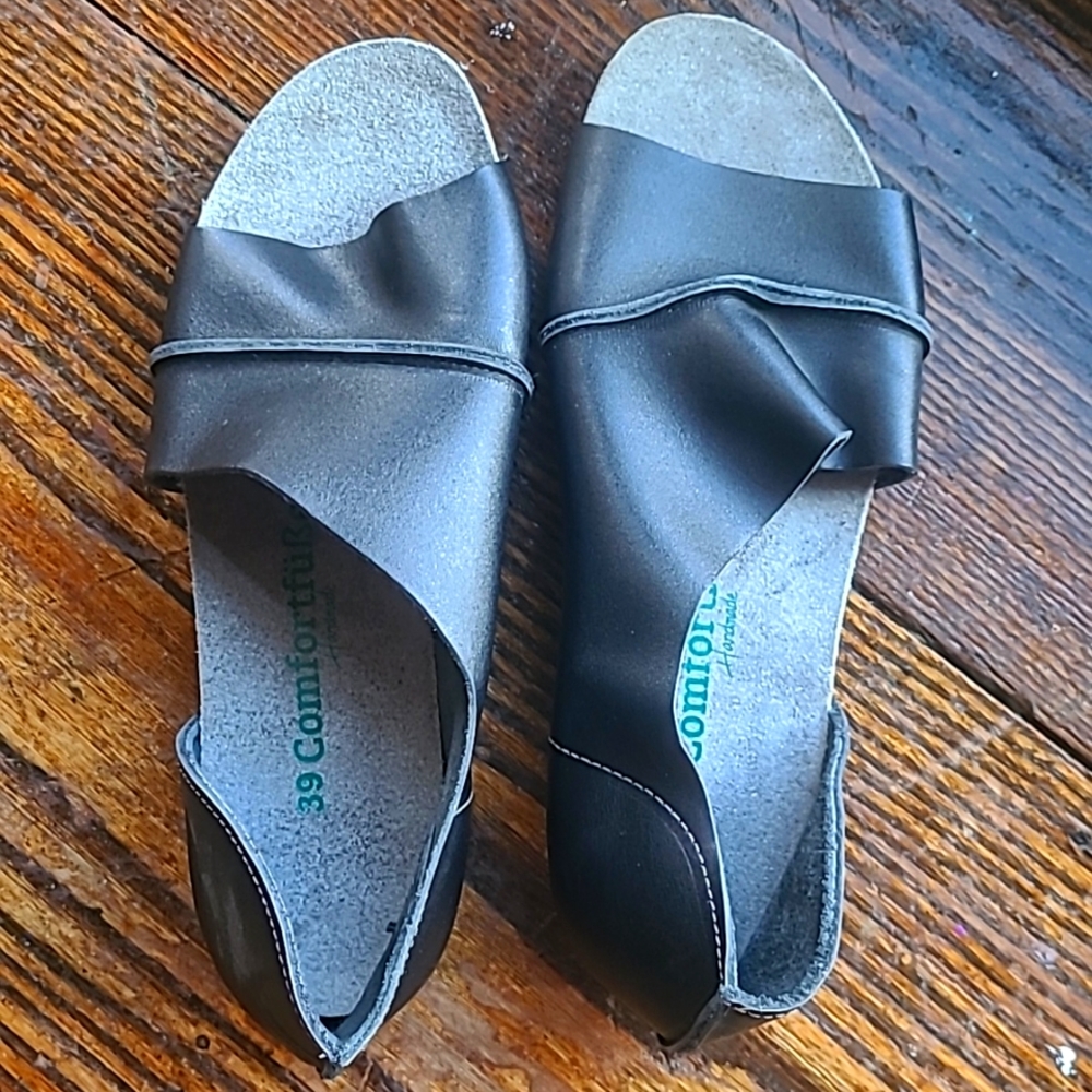 Comfortfüße | Navy Lina Leather Sandal - Women size 39 (8-8.5 US)